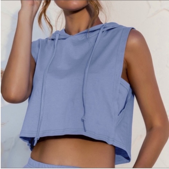 NWOT Blue hooded crop top vest and shorts with pockets workout lounge set - Picture 8 of 11